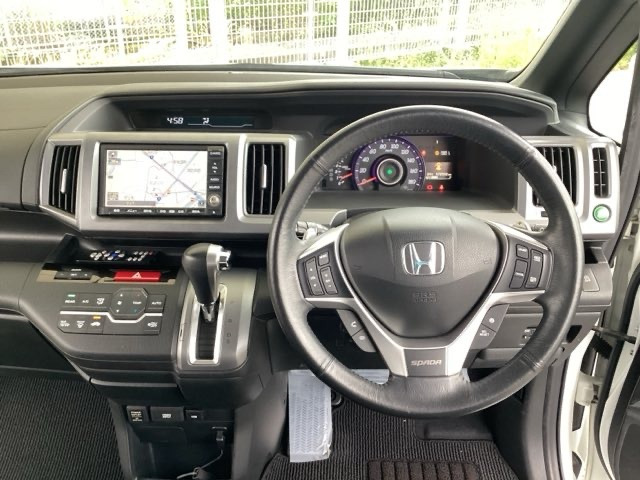 ステップワゴン2.0 スパーダ Z インターナビ セレクション