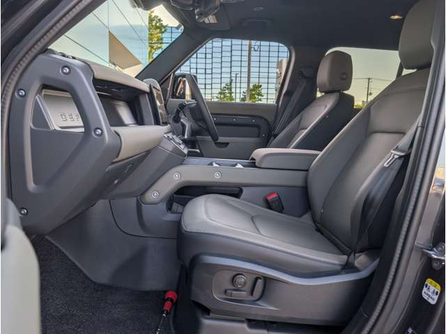 ディフェンダー110 X ダイナミック SE 3.0L D350 ディーゼル 4WD