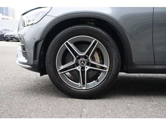 GLCクーペ220d 4マチック AMGライン 4WD