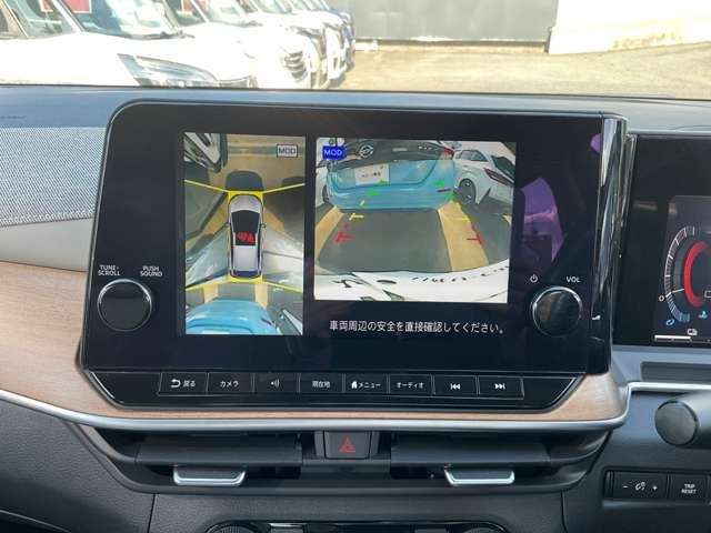ノートオーラ1.2 G FOUR レザーエディション 4WD