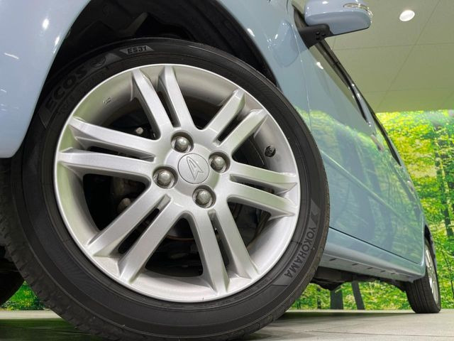 �y����15�C���`�A���~�z�C�[���z�O�ςɃ}�b�`���������A���~�z�C�[���𑕒����Ă���܂��B�e��ЊO�A���~�z�C�[����A�X�^�b�h���X�^�C�����戵�����Ă���܂��B���񂲑��k����������