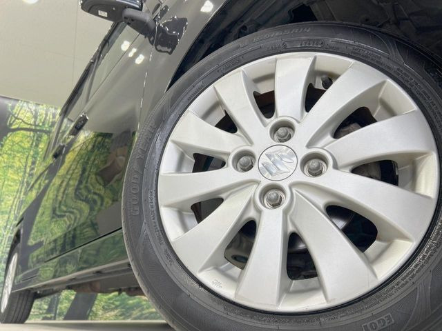 �y����14�C���`�A���~�z�C�[���z�O�ςɃ}�b�`���������A���~�z�C�[���𑕒����Ă���܂��B�e��ЊO�A���~�z�C�[����A�X�^�b�h���X�^�C�����戵�����Ă���܂��B���񂲑��k����������