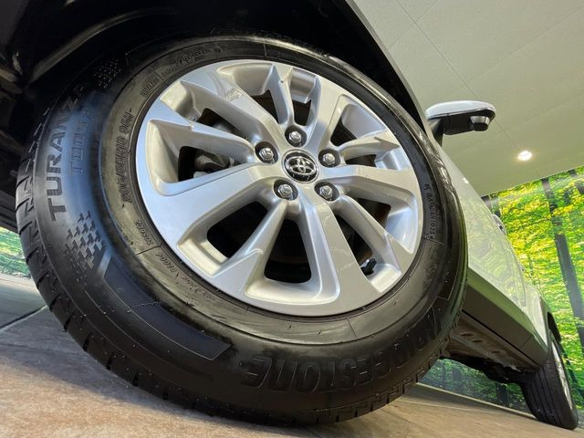 �y����16�C���`�A���~�z�C�[���z�O�ςɃ}�b�`���������A���~�z�C�[���𑕒����Ă���܂��B�e��ЊO�A���~�z�C�[����A�X�^�b�h���X�^�C�����戵�����Ă���܂��B���񂲑��k����������
