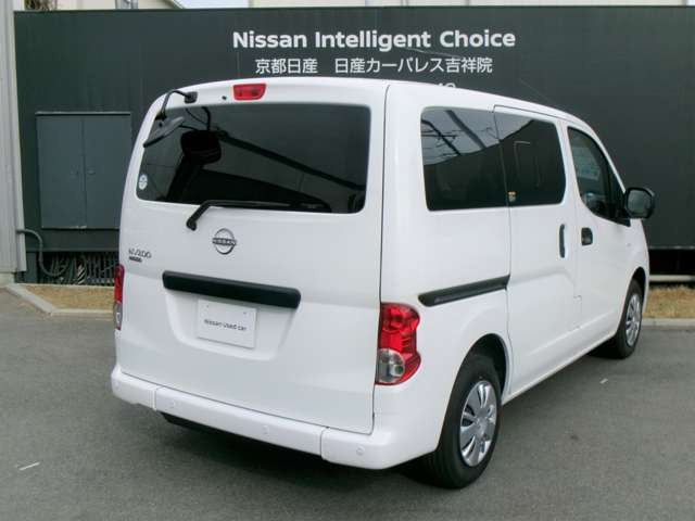 NV200バネットバン1.6 チェアキャブ 車いす2名仕様