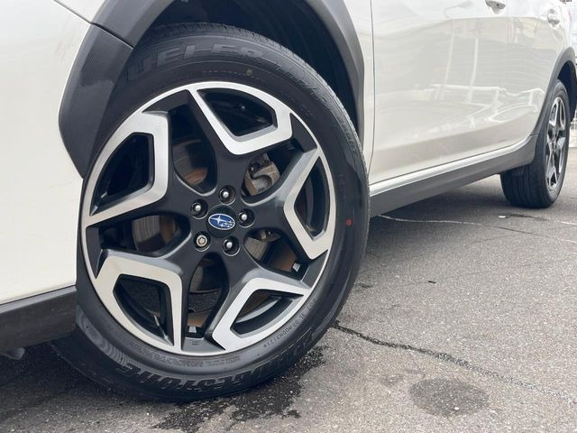 �y����18�C���`�A���~�z�C�[���z�O�ςɃ}�b�`���������A���~�z�C�[���𑕒����Ă���܂��B�e��ЊO�A���~�z�C�[����A�X�^�b�h���X�^�C�����戵�����Ă���܂��B���񂲑��k����������