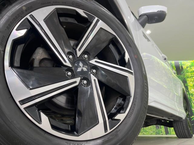 �y����18�C���`�A���~�z�C�[���z�O�ςɃ}�b�`���������A���~�z�C�[���𑕒����Ă���܂��B�e��ЊO�A���~�z�C�[����A�X�^�b�h���X�^�C�����戵�����Ă���܂��B���񂲑��k����������