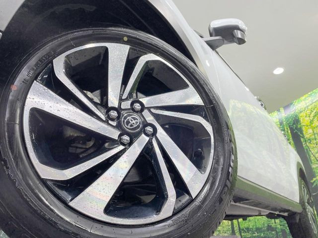 �y����17�C���`�A���~�z�C�[���z�O�ςɃ}�b�`���������A���~�z�C�[���𑕒����Ă���܂��B�e��ЊO�A���~�z�C�[����A�X�^�b�h���X�^�C�����戵�����Ă���܂��B���񂲑��k����������