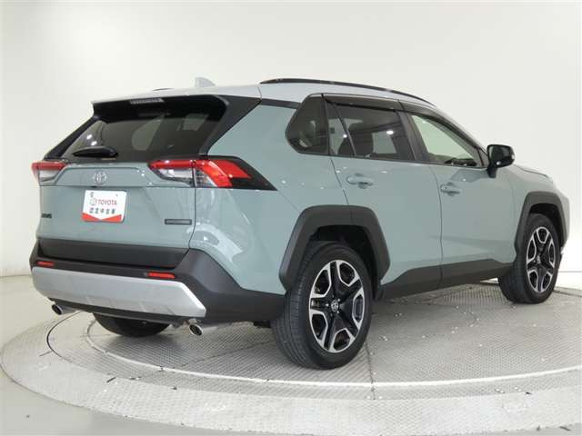 RAV42.0 アドベンチャー 4WD