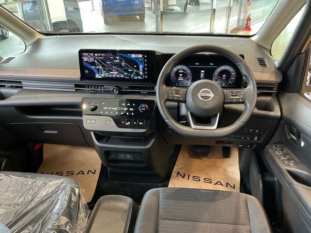 セレナ1.4 e-POWER ハイウェイスターV