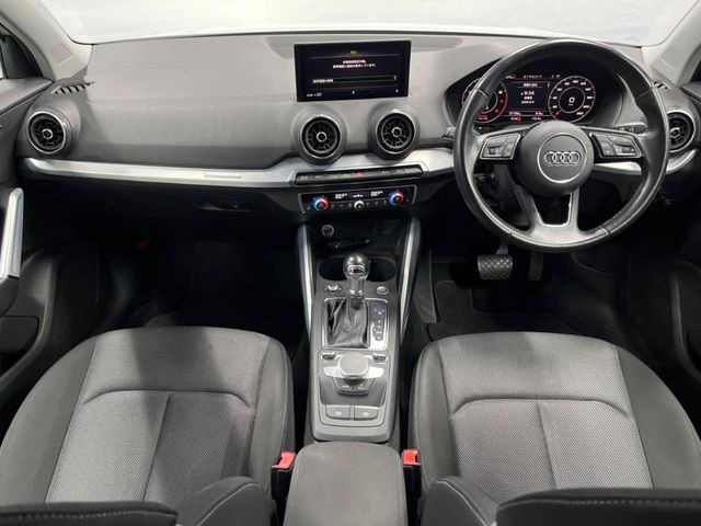 Q230 TFSI スポーツ