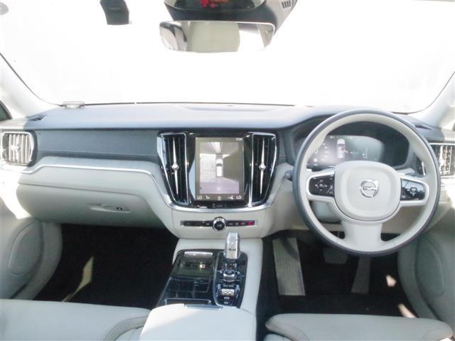 V60T6 ツインエンジン AWD インスクリプション 4WD