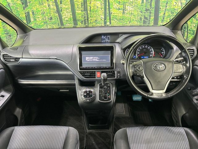 ヴォクシー2.0 ZS