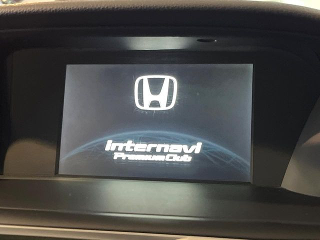 【メーカー純正ナビ】インテリアに溶け込むスタイリッシュな「専用設計」メーカーナビを装備♪視認性や操作性など基本性能にも優れ、より上質なカーライフをお楽しみいただけます。