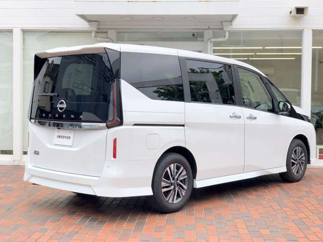 セレナ2.0 ハイウェイスターV