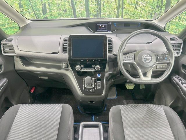 セレナ1.2 e-POWER ハイウェイスターV