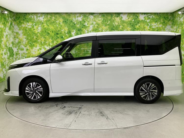 セレナ1.4 e-POWER ハイウェイスターV