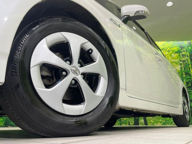 �y����15�C���`�A���~�z�C�[���z�O�ςɃ}�b�`���������A���~�z�C�[���𑕒����Ă���܂��B�e��ЊO�A���~�z�C�[����A�X�^�b�h���X�^�C�����戵�����Ă���܂��B���񂲑��k����������