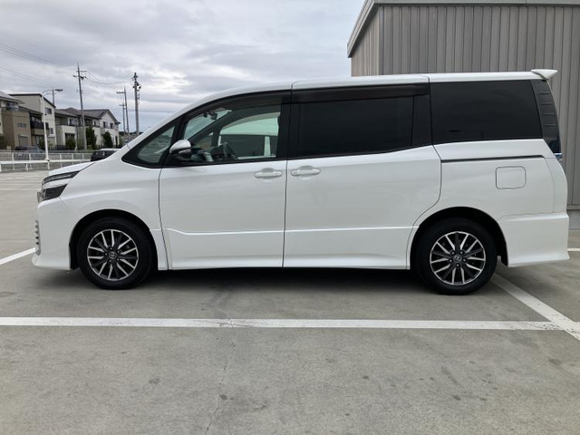 ヴォクシー2.0 ZS