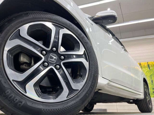 �y�����A���~�z�C�[���z�O�ςɃ}�b�`���������A���~�z�C�[���𑕒����Ă���܂��B�e��ЊO�A���~�z�C�[����A�X�^�b�h���X�^�C�����戵�����Ă���܂��B���񂲑��k����������