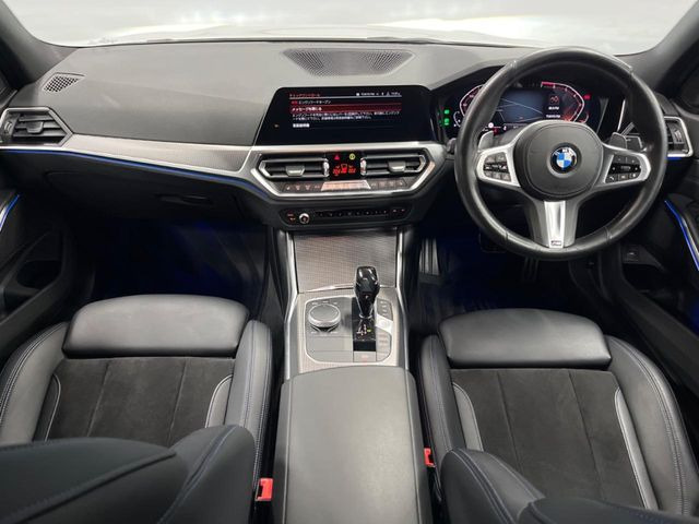 3シリーズセダン320i Mスポーツ