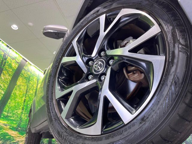 �y����18�C���`�A���~�z�C�[���z�O�ςɃ}�b�`���������A���~�z�C�[���𑕒����Ă���܂��B�e��ЊO�A���~�z�C�[����A�X�^�b�h���X�^�C�����戵�����Ă���܂��B���񂲑��k����������