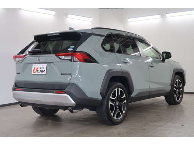 RAV42.0 アドベンチャー 4WD