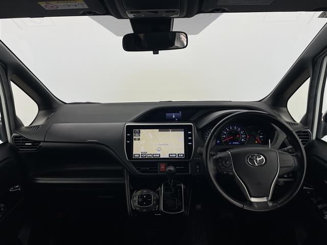 ヴォクシー2.0 ZS 4WD