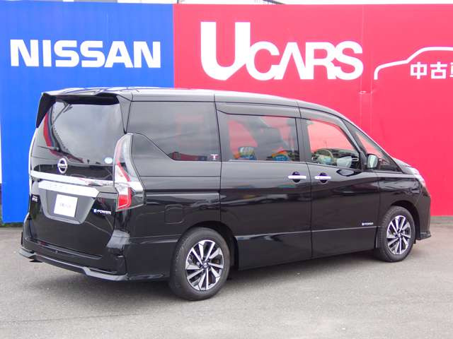 セレナ1.2 e-POWER ハイウェイスターV