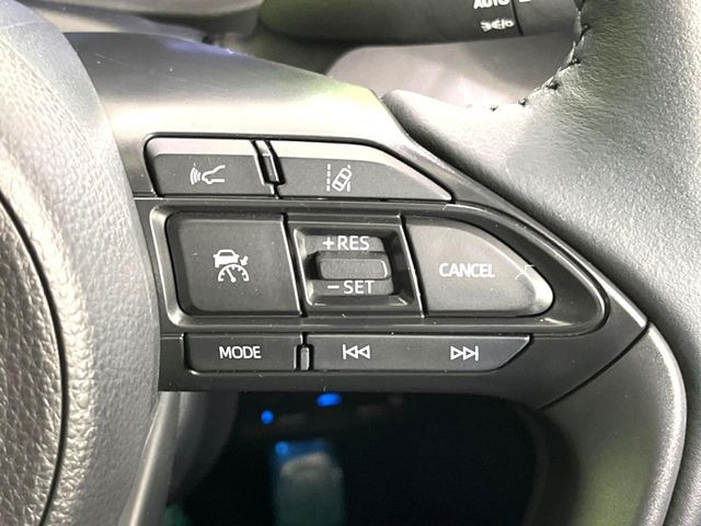 【レーダークルーズコントロール】高速道路での長距離走行が楽に!!自動で速度を保つクルーズコントロールが、衝突軽減システムと連携し、前方の車両を感知して車間を保つように速度調節してくれます!!