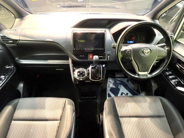 ヴォクシー2.0 ZS