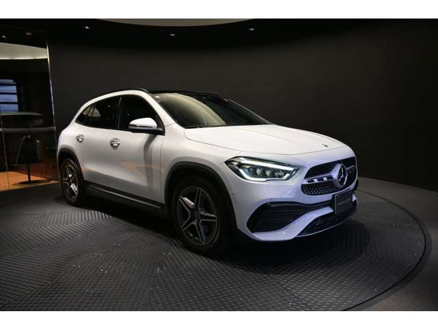 GLAクラスGLA200d 4マチック AMGライン 4WD