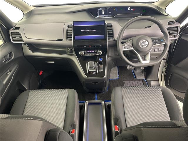 セレナ1.2 e-POWER ハイウェイスターV