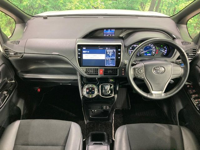 ノア1.8 ハイブリッド Si W×B II
