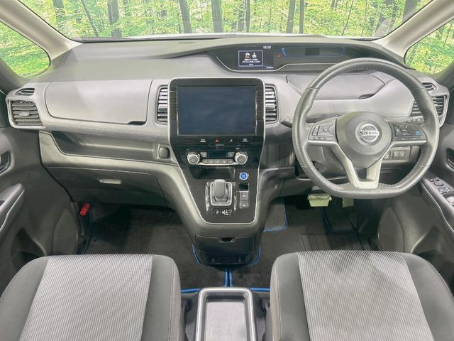 セレナ1.2 e-POWER ハイウェイスターV