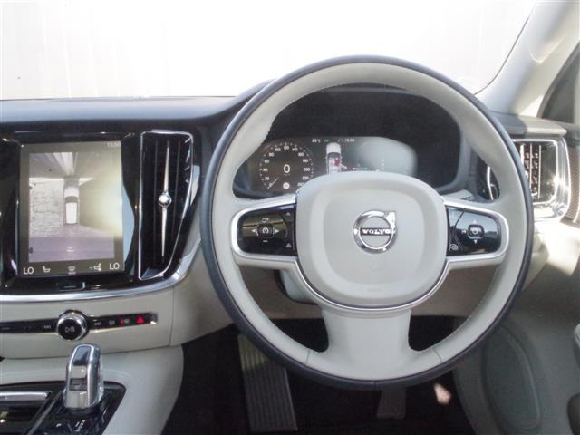 V60T6 ツインエンジン AWD インスクリプション 4WD