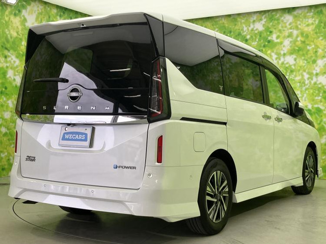 セレナ1.4 e-POWER ハイウェイスターV
