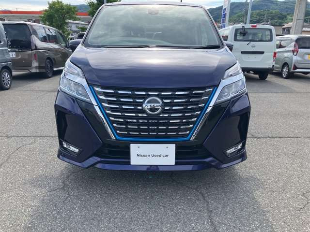 セレナ1.2 e-POWER ハイウェイスターV