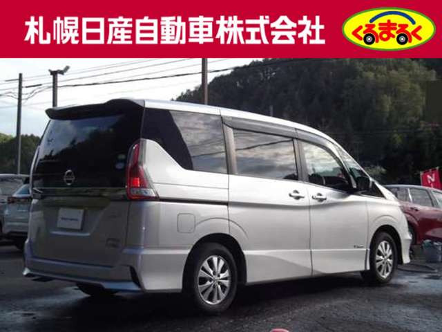 セレナ2.0 ハイウェイスター Vセレクション 4WD