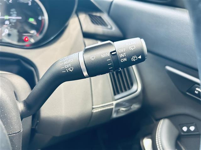EペイスRダイナミック SE 2.0L P300 4WD