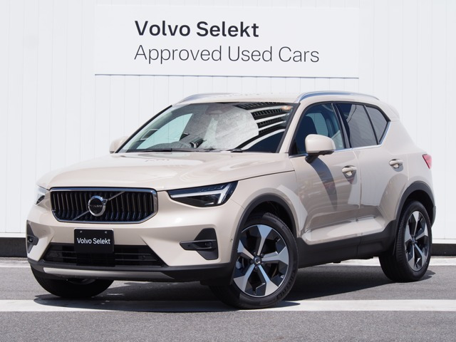 XC40ウルトラ B4 AWD 4WD
