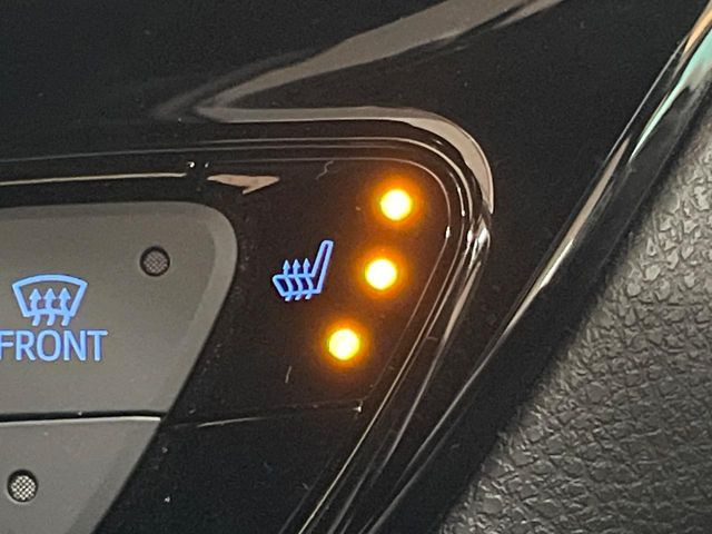【シートヒーター】寒い日に重宝するシートヒーター!エアコンより早く温まってくれます!エアコンの温風は乾燥するから苦手、という方にもをおすすめです。
