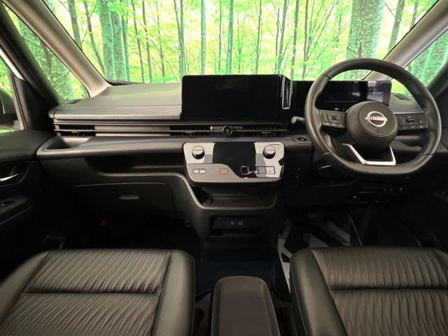 セレナ1.4 e-POWER AUTECH