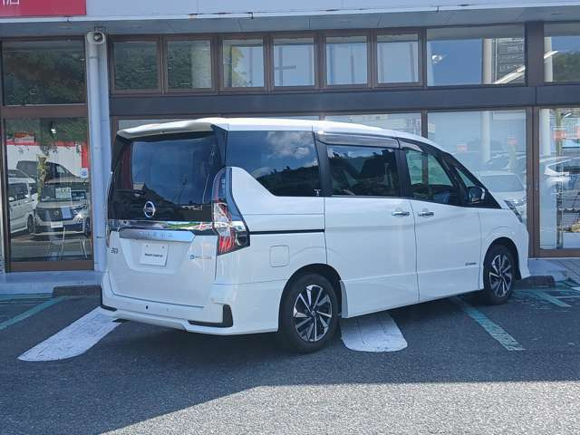 セレナ1.2 e-POWER ハイウェイスターV