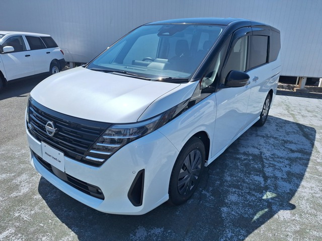 セレナ1.4 e-POWER XV