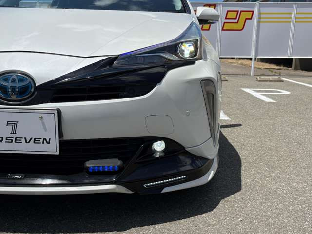 プリウス1.8 A ツーリングセレクション E-Four 4WD