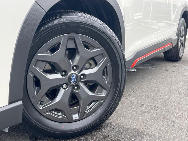 �y����17�C���`�A���~�z�C�[���z�O�ςɃ}�b�`���������A���~�z�C�[���𑕒����Ă���܂��B�e��ЊO�A���~�z�C�[����A�X�^�b�h���X�^�C�����戵�����Ă���܂��B���񂲑��k����������