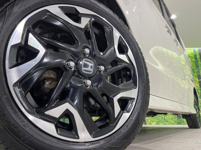 �y�����A���~�z�C�[���z�O�ςɃ}�b�`���������A���~�z�C�[���𑕒����Ă���܂��B�e��ЊO�A���~�z�C�[����A�X�^�b�h���X�^�C�����戵�����Ă���܂��B���񂲑��k����������