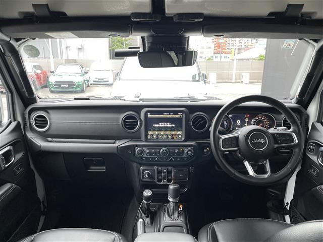 ラングラーアンリミテッド サハラ 4WD