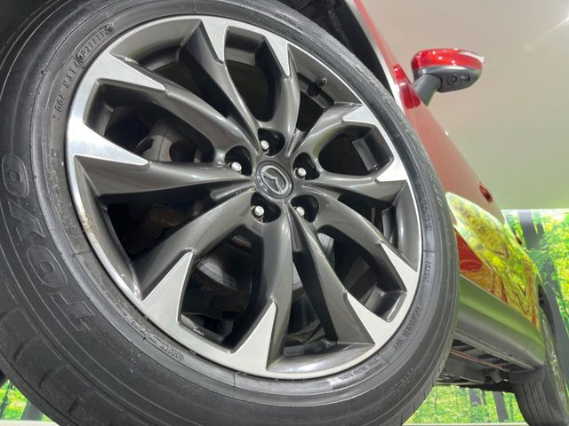 �y�����A���~�z�C�[���z�O�ςɃ}�b�`���������A���~�z�C�[���𑕒����Ă���܂��B�e��ЊO�A���~�z�C�[����A�X�^�b�h���X�^�C�����戵�����Ă���܂��B���񂲑��k����������