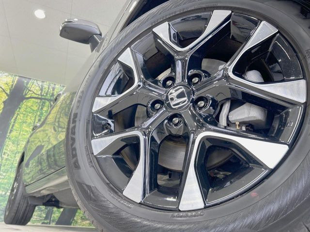 �y����18�C���`�A���~�z�C�[���z�O�ςɃ}�b�`���������A���~�z�C�[���𑕒����Ă���܂��B�e��ЊO�A���~�z�C�[����A�X�^�b�h���X�^�C�����戵�����Ă���܂��B���񂲑��k����������